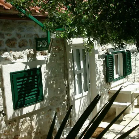 Daire Menego A2 Bol-center, Croatia Bol