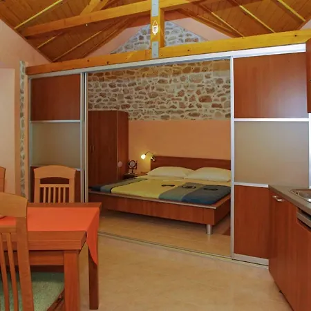 Daire Menego A2 Bol-center, Croatia *